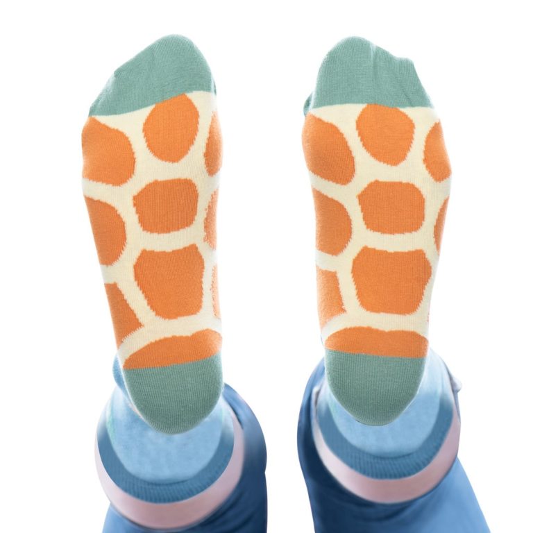 productfotograaf kleding packshot sokken schildpad onderkant 768x768 - Packshots van sokken